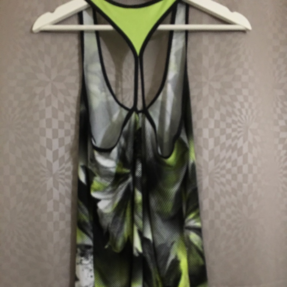 Top - Picture 2 of 3